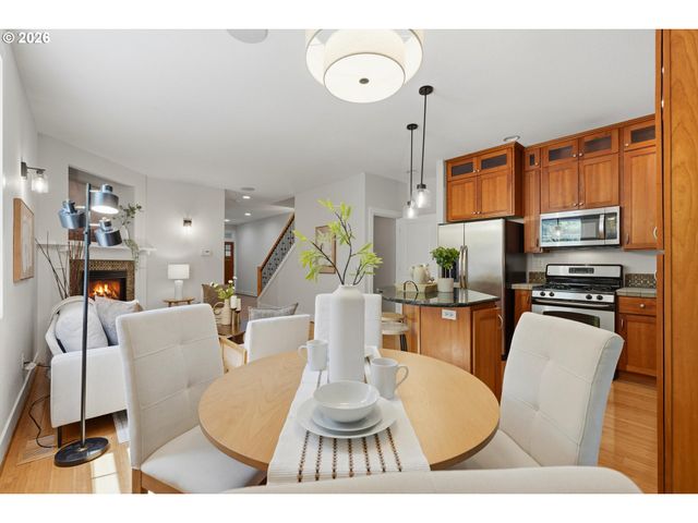 9490 Sw 153RD Ave, Beaverton, OR 97007