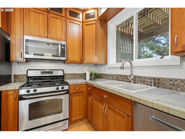 9490 Sw 153RD Ave, Beaverton, OR 97007