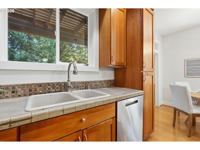 9490 Sw 153RD Ave, Beaverton, OR 97007
