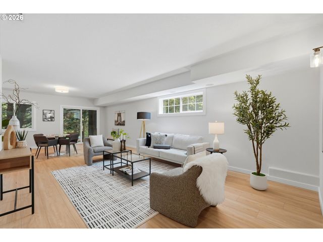 9490 Sw 153RD Ave, Beaverton, OR 97007