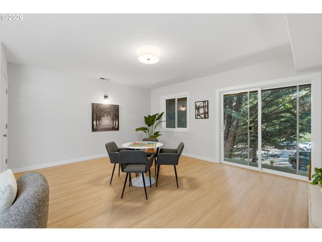 9490 Sw 153RD Ave, Beaverton, OR 97007