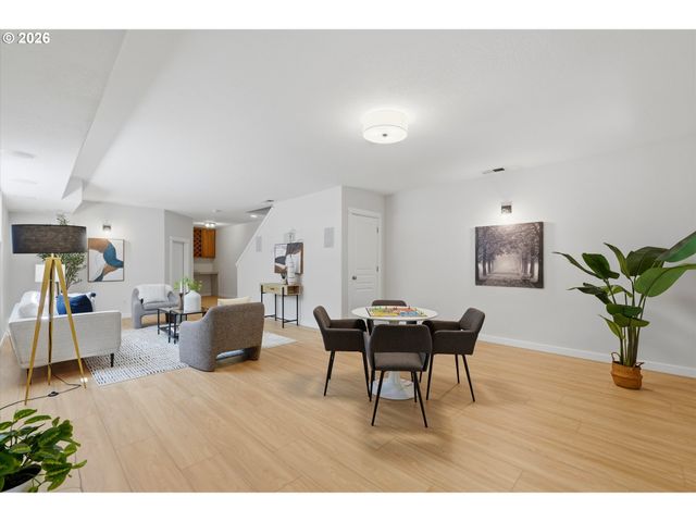9490 Sw 153RD Ave, Beaverton, OR 97007