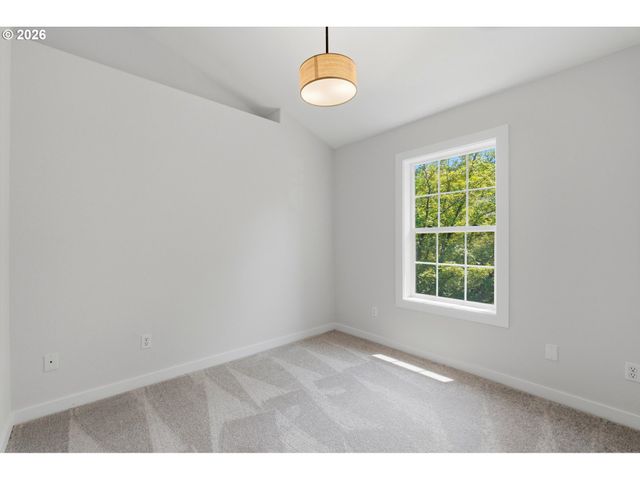 9490 Sw 153RD Ave, Beaverton, OR 97007