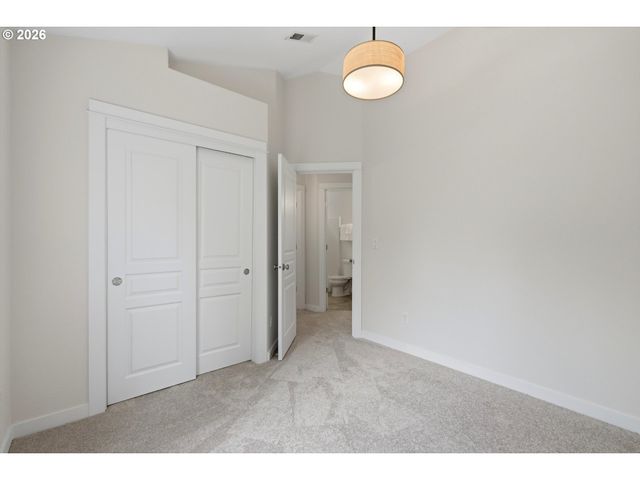 9490 Sw 153RD Ave, Beaverton, OR 97007
