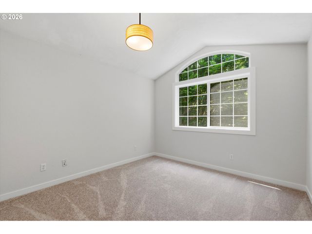9490 Sw 153RD Ave, Beaverton, OR 97007