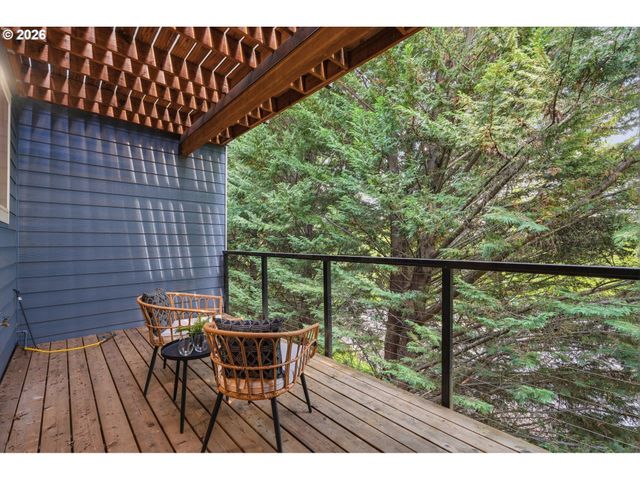 9490 Sw 153RD Ave, Beaverton, OR 97007