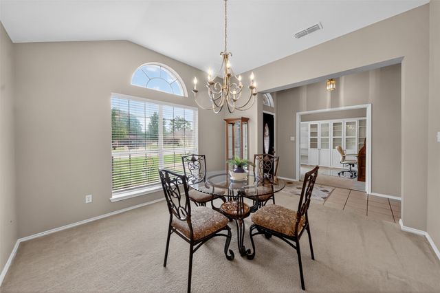 514 Noah Lane, Lindale, TX 75771