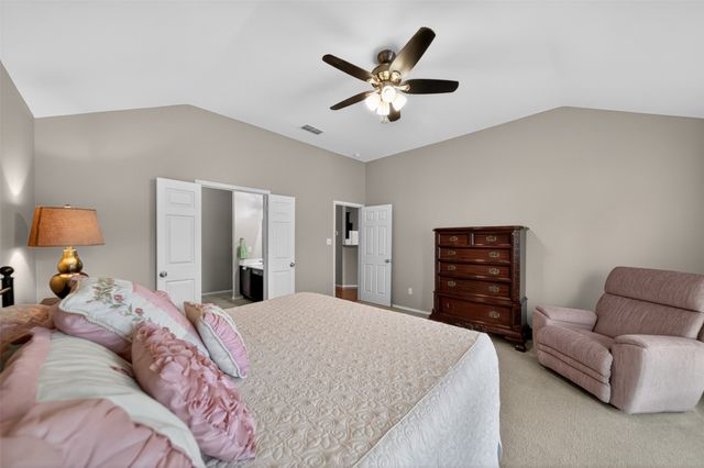 514 Noah Lane, Lindale, TX 75771