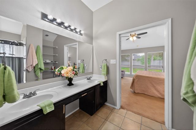 514 Noah Lane, Lindale, TX 75771