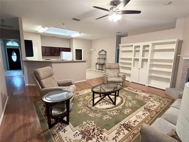 514 Noah Lane, Lindale, TX 75771