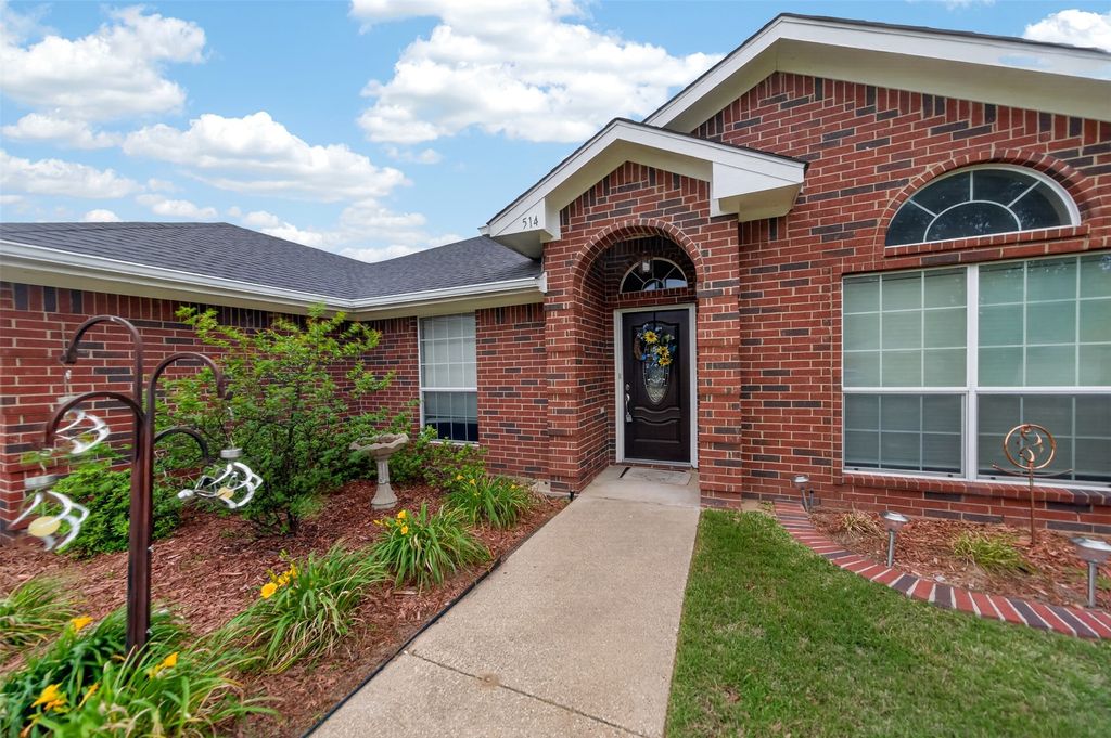 514 Noah Lane, Lindale, TX 75771