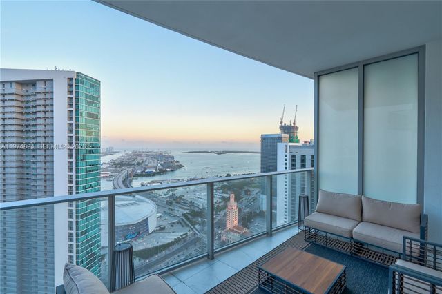 851 NE 1st Ave 4207, Miami, FL 33132