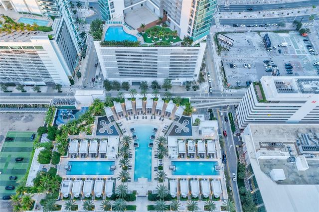 851 NE 1st Ave 4207, Miami, FL 33132