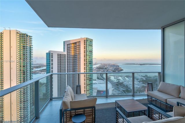 851 NE 1st Ave 4207, Miami, FL 33132