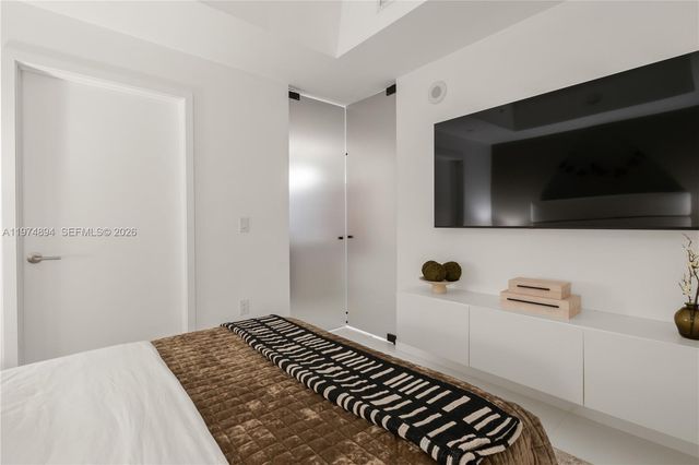 851 NE 1st Ave 4207, Miami, FL 33132