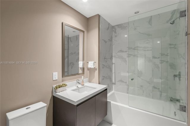 851 NE 1st Ave 4207, Miami, FL 33132