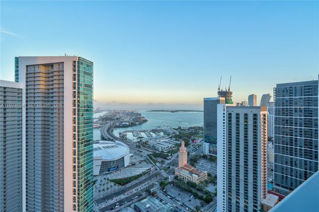 851 NE 1st Ave 4207, Miami, FL 33132