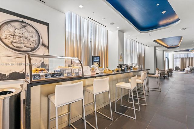 851 NE 1st Ave 4207, Miami, FL 33132