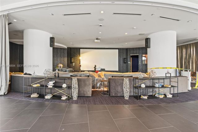 851 NE 1st Ave 4207, Miami, FL 33132