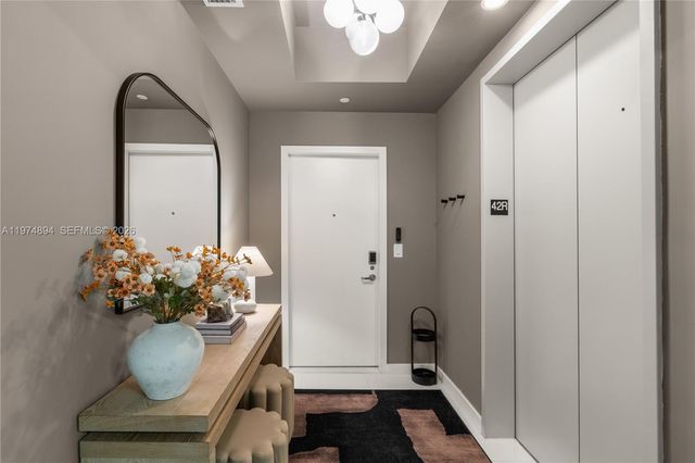 851 NE 1st Ave 4207, Miami, FL 33132