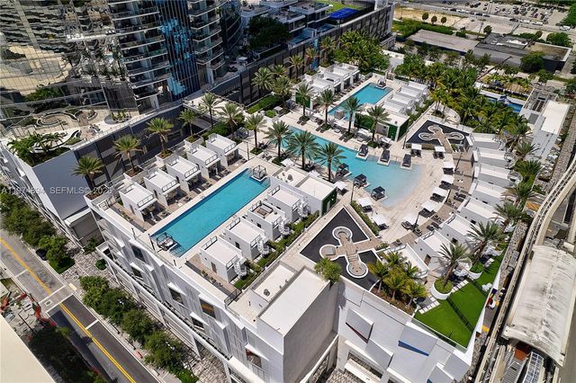 851 NE 1st Ave 4207, Miami, FL 33132