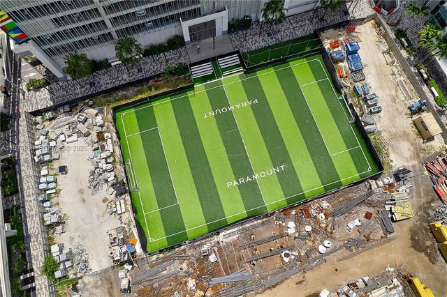 851 NE 1st Ave 4207, Miami, FL 33132