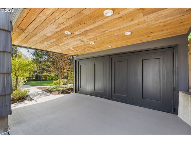 3826 Ne COUCH St, Portland, OR 97232