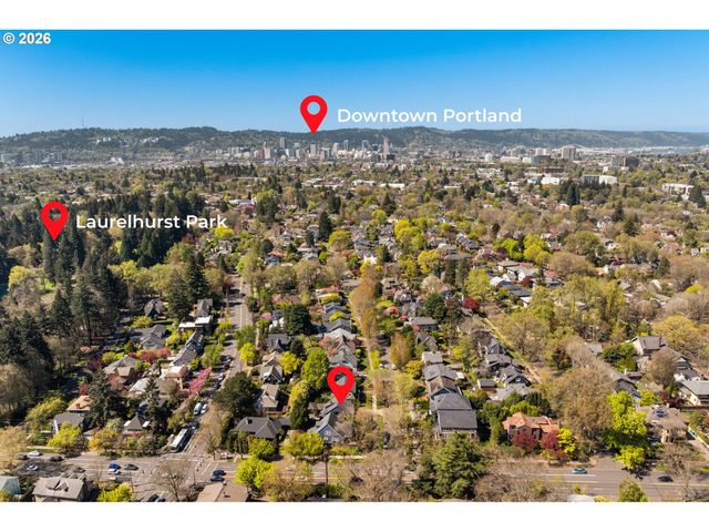 3826 Ne COUCH St, Portland, OR 97232