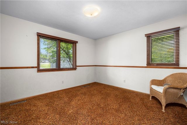 8636 Scarlet Oak Lane, Parma, OH 44130