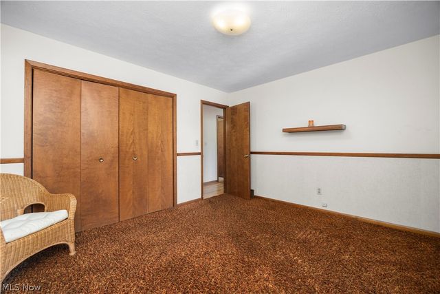 8636 Scarlet Oak Lane, Parma, OH 44130