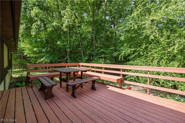 8636 Scarlet Oak Lane, Parma, OH 44130