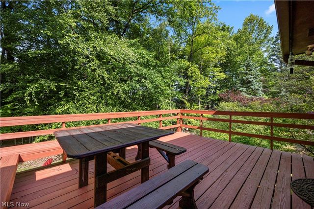 8636 Scarlet Oak Lane, Parma, OH 44130