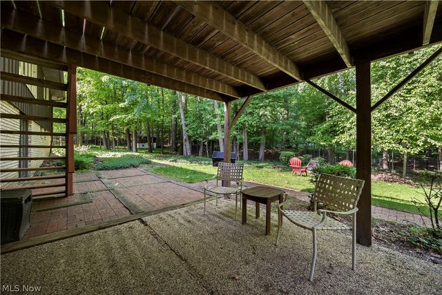 8636 Scarlet Oak Lane, Parma, OH 44130