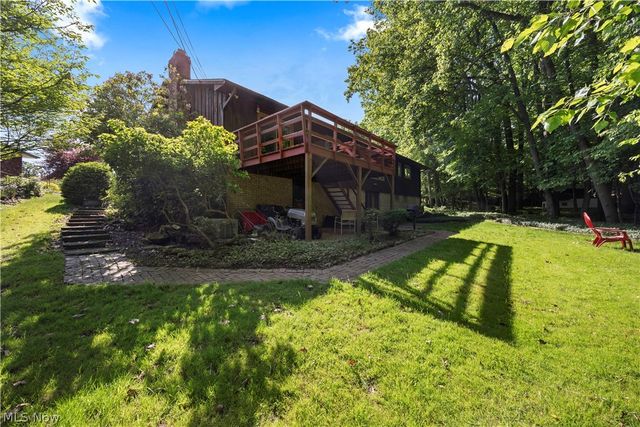 8636 Scarlet Oak Lane, Parma, OH 44130