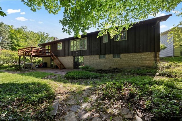 8636 Scarlet Oak Lane, Parma, OH 44130
