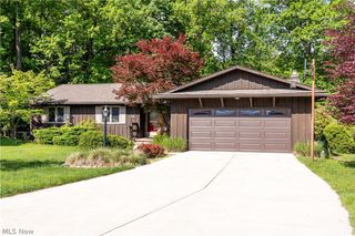 8636 Scarlet Oak Lane, Parma, OH 44130