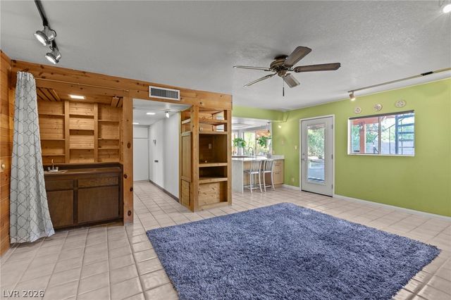 5914 West Twain Avenue, Las Vegas, NV 89103