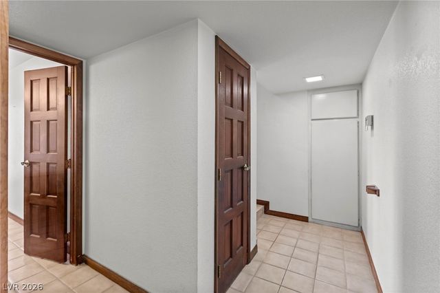5914 West Twain Avenue, Las Vegas, NV 89103