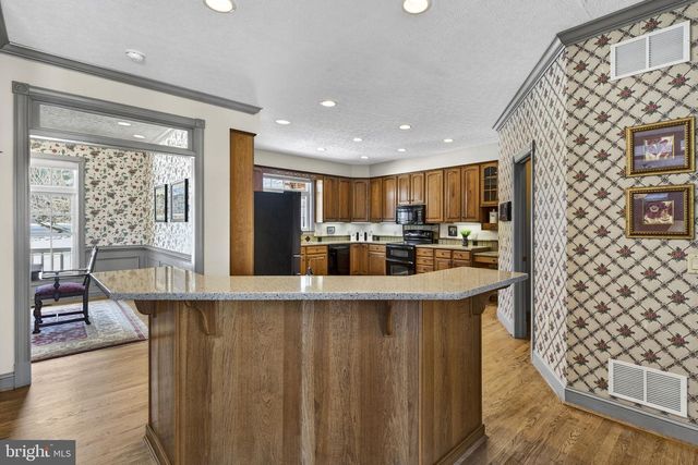 256 CLIFFSIDE DR, Edinburg, VA 22824