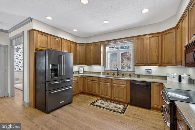 256 CLIFFSIDE DR, Edinburg, VA 22824