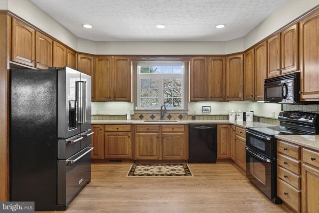 256 CLIFFSIDE DR, Edinburg, VA 22824