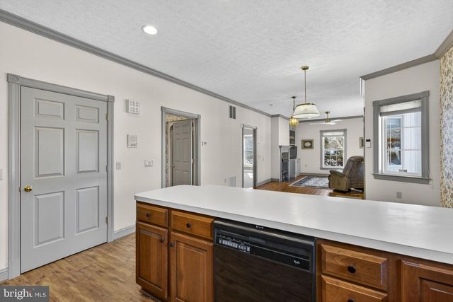 256 CLIFFSIDE DR, Edinburg, VA 22824