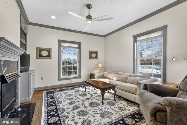 256 CLIFFSIDE DR, Edinburg, VA 22824