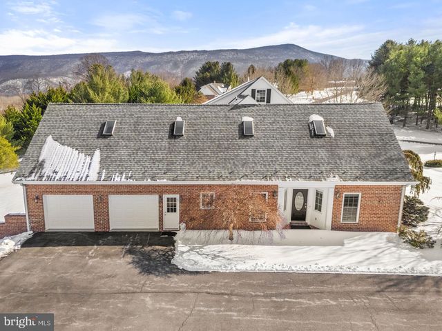 256 CLIFFSIDE DR, Edinburg, VA 22824