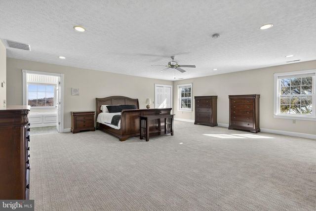 256 CLIFFSIDE DR, Edinburg, VA 22824