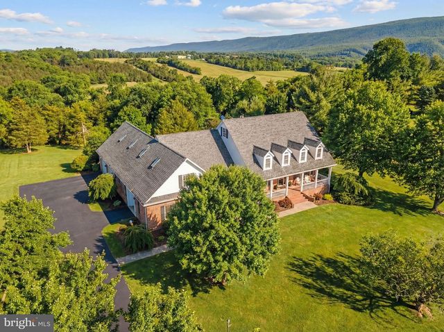 256 CLIFFSIDE DR, Edinburg, VA 22824