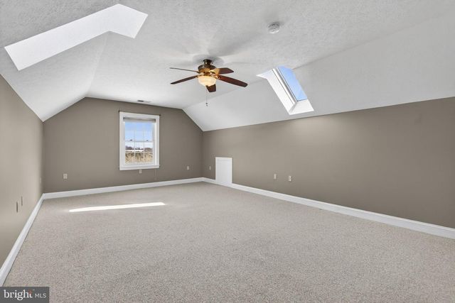 256 CLIFFSIDE DR, Edinburg, VA 22824