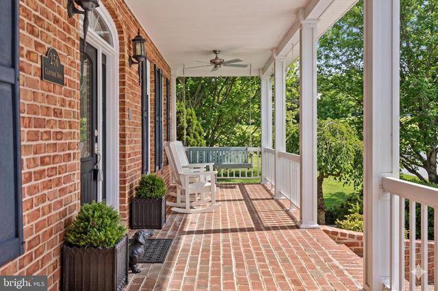 256 CLIFFSIDE DR, Edinburg, VA 22824