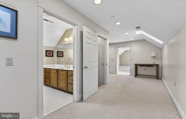 256 CLIFFSIDE DR, Edinburg, VA 22824