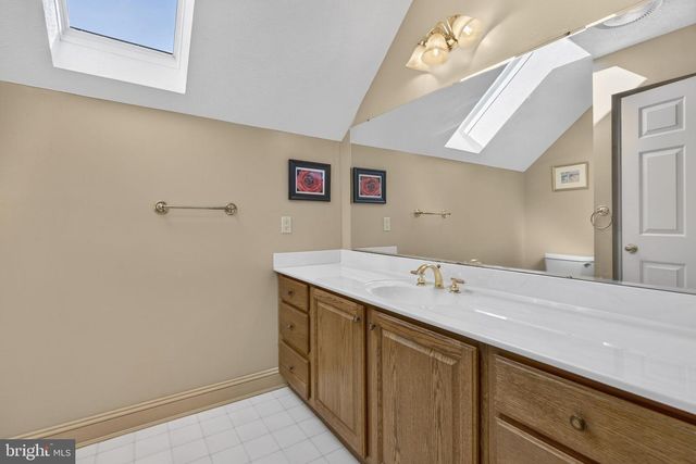 256 CLIFFSIDE DR, Edinburg, VA 22824